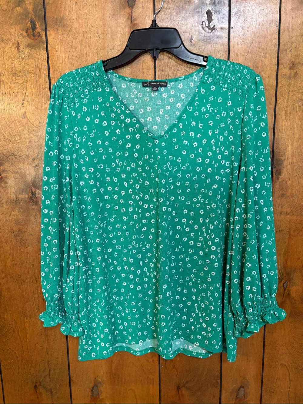 Adrianna Papell Green Floral V-Neck Blouse